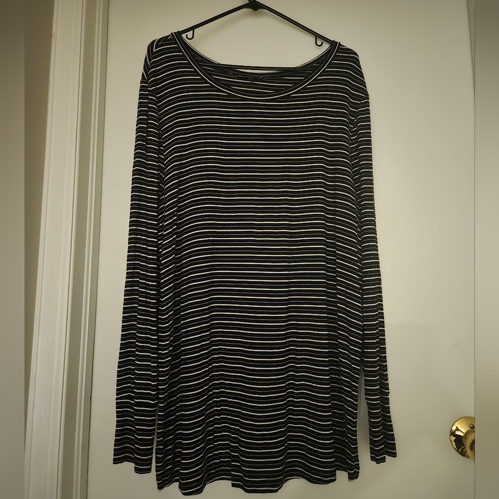 Universal Standard Black Striped Foundation Crew Neck Tee sz 22-24